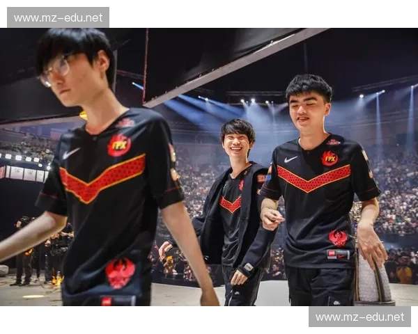 聚焦英雄戰隊除名賽揭示榮耀與淘汰背後的殘酷對決真相全景深度化